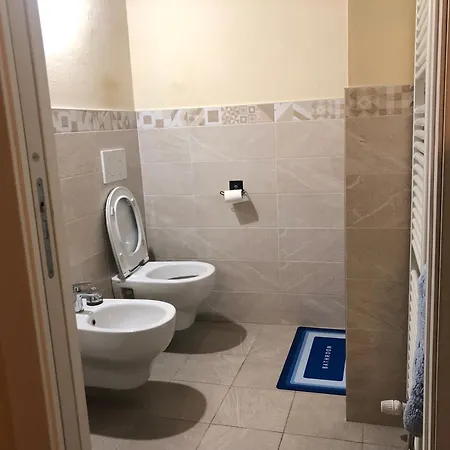 La Piccola Casa Di Sabry Semesterbostad Piacenza